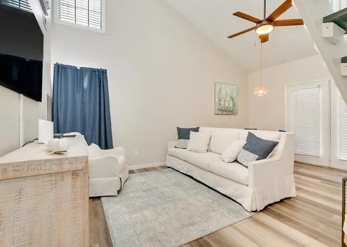 Pcb Resort Condo With Pool And Hot Tub Walk To Beach!